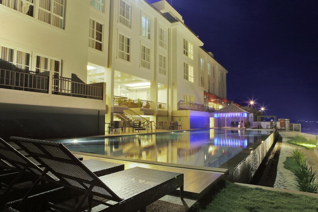 Hotel On The Rock Kupang  Exterior foto